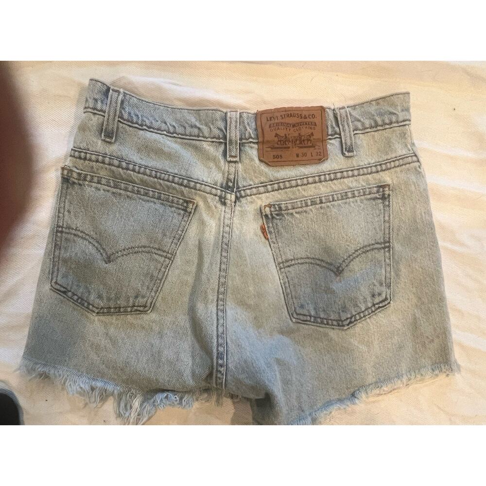 Levis 505 Vintage Shorts Womens Size 30 Light Wash Denim Cutoff USA - Picture 6 of 12